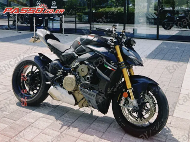 Ducati Streetfighter V4 S - фото 0