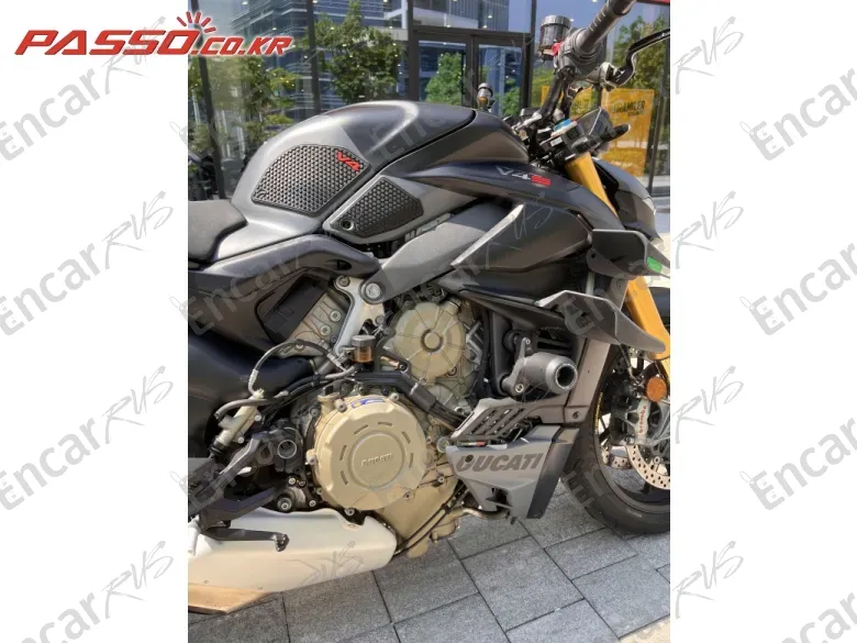 Ducati Streetfighter V4 S - фото 4