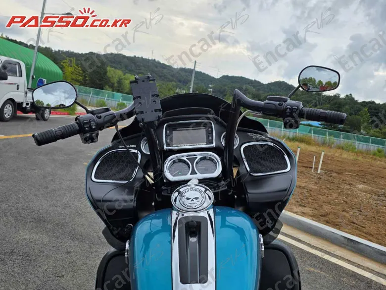 HARLEY-DAVIDSON FLTRU - фото 6