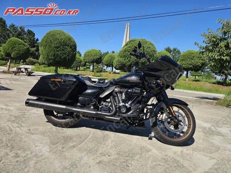 HARLEY-DAVIDSON ROAD GLIDE ST - фото 0