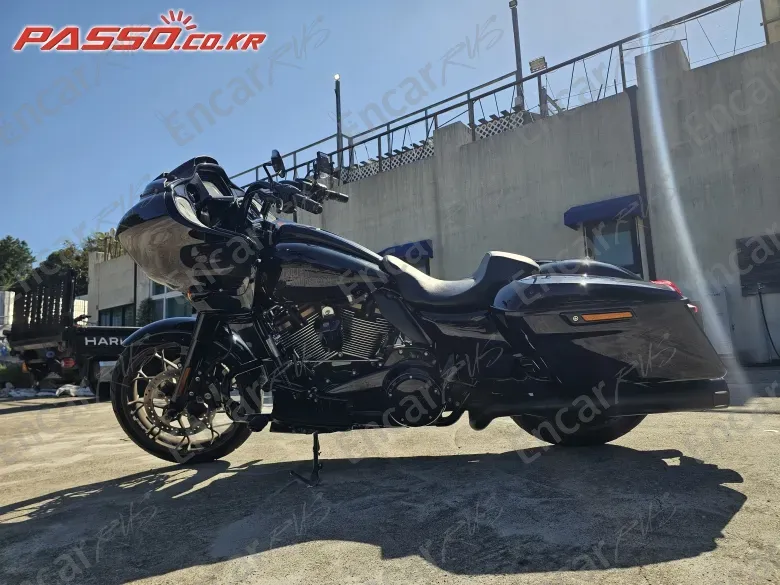 HARLEY-DAVIDSON ROAD GLIDE ST - фото 1
