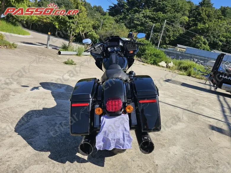 HARLEY-DAVIDSON ROAD GLIDE ST - фото 2