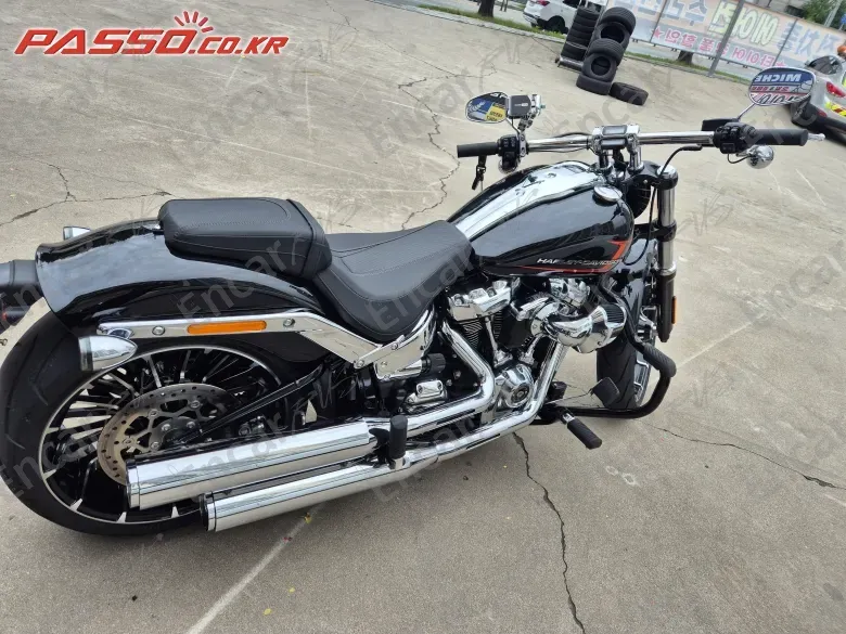 Harley-Davidson Breakout 117 - фото 0