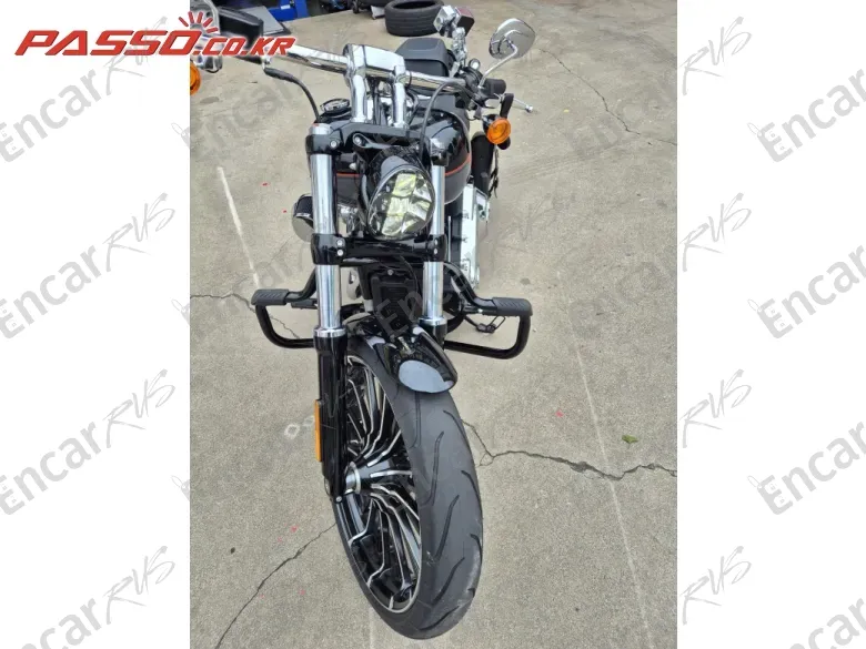 Harley-Davidson Breakout 117 - фото 1