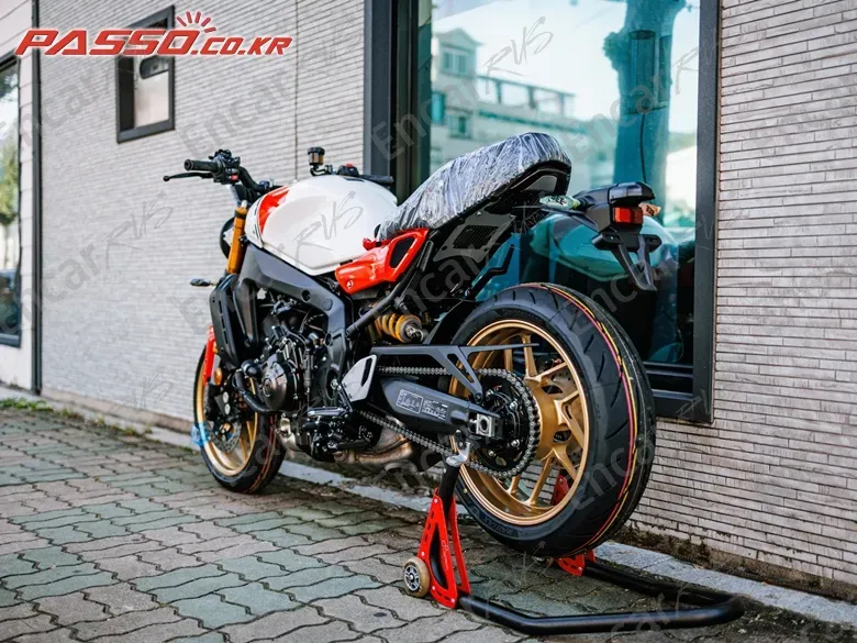 YAMAHA XSR 900 - фото 2