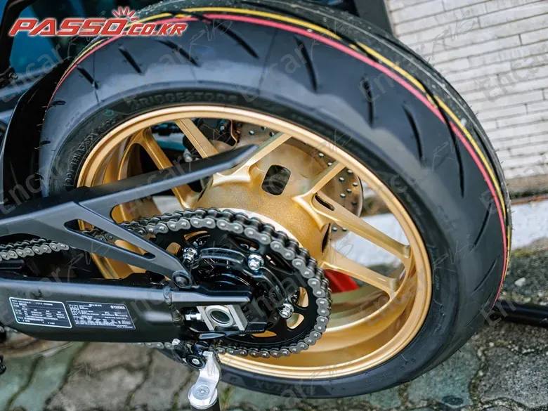 YAMAHA XSR 900 - фото 5