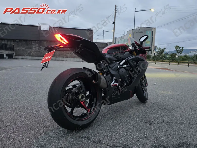 MV AGUSTA F3 RR - фото 2