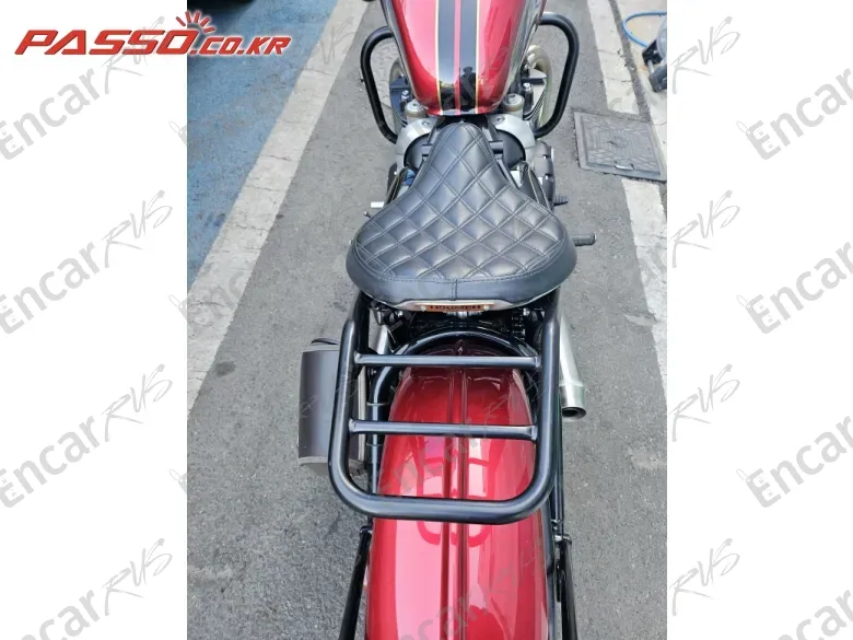 Triumph Bonneville Bobber - фото 5