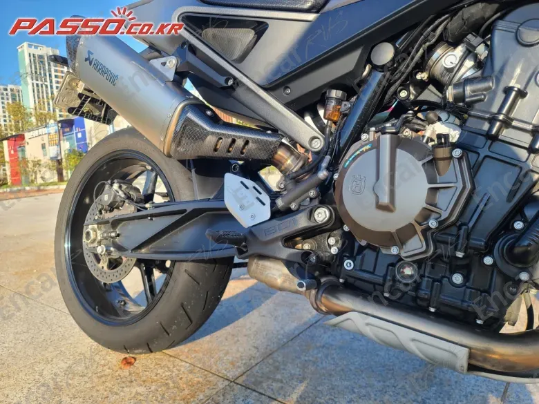 HUSQVARNA SVARTPILEN 801 - фото 3