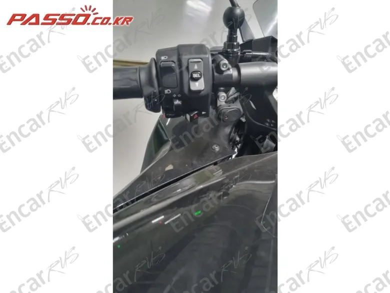 KAWASAKI Z 1000 SX - фото 4
