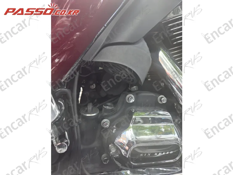 HARLEY-DAVIDSON FLHXS STREET GLIDE SPECIAL - фото 6