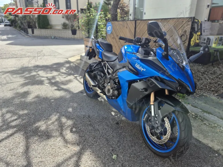 SUZUKI GSX S 1000 GT - фото 3