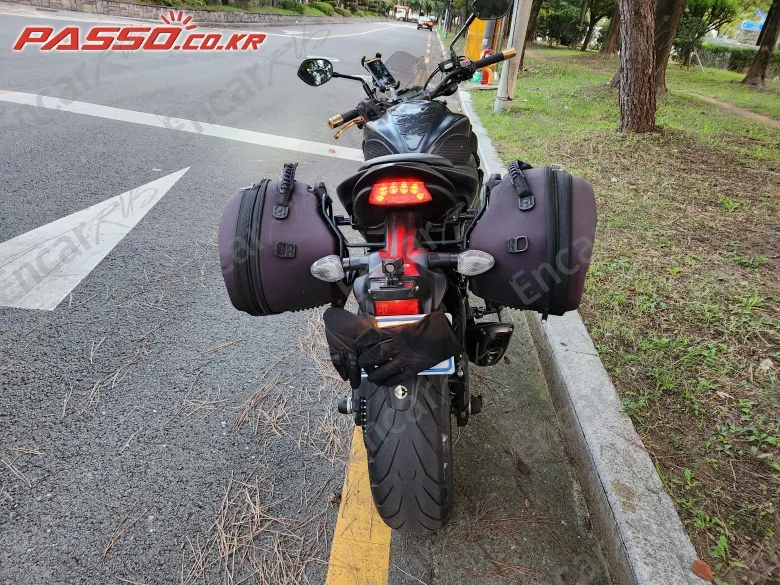 SUZUKI GSX S 1000 - фото 2