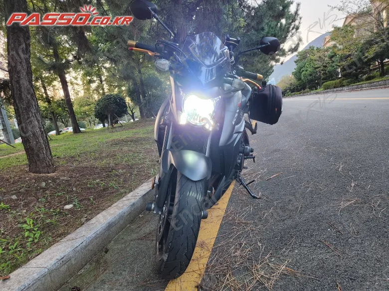 SUZUKI GSX S 1000 - фото 5