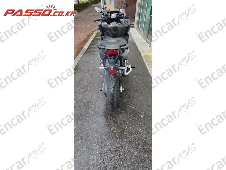 HONDA FORZA 750 - фото 2