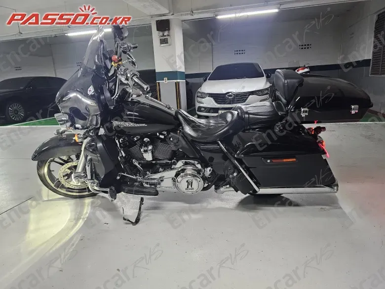 HARLEY-DAVIDSON FLHXS STREET GLIDE SPECIAL - фото 1