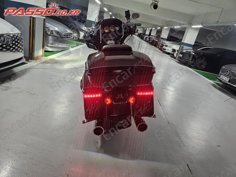 HARLEY-DAVIDSON FLHXS STREET GLIDE SPECIAL - фото 2