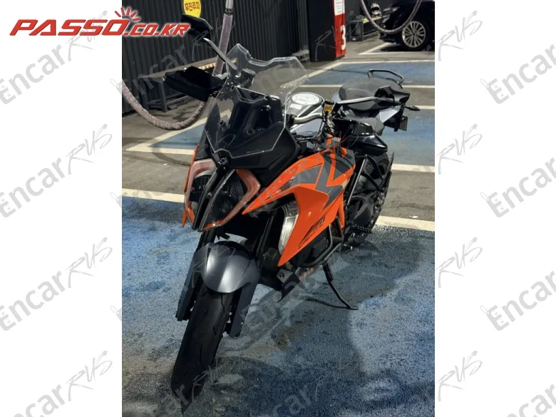 KTM 1290 SUPER DUKE GT - фото 3