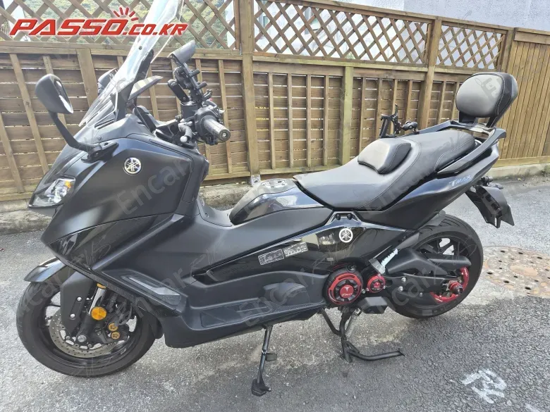 Yamaha T Max 560