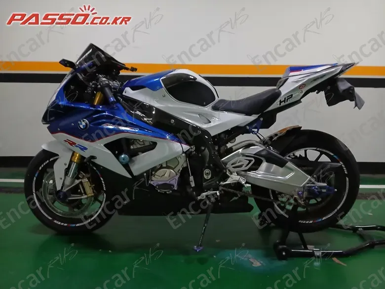 BMW S 1000 RR - фото 1