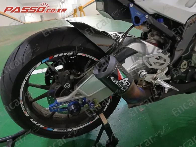 BMW S 1000 RR - фото 6