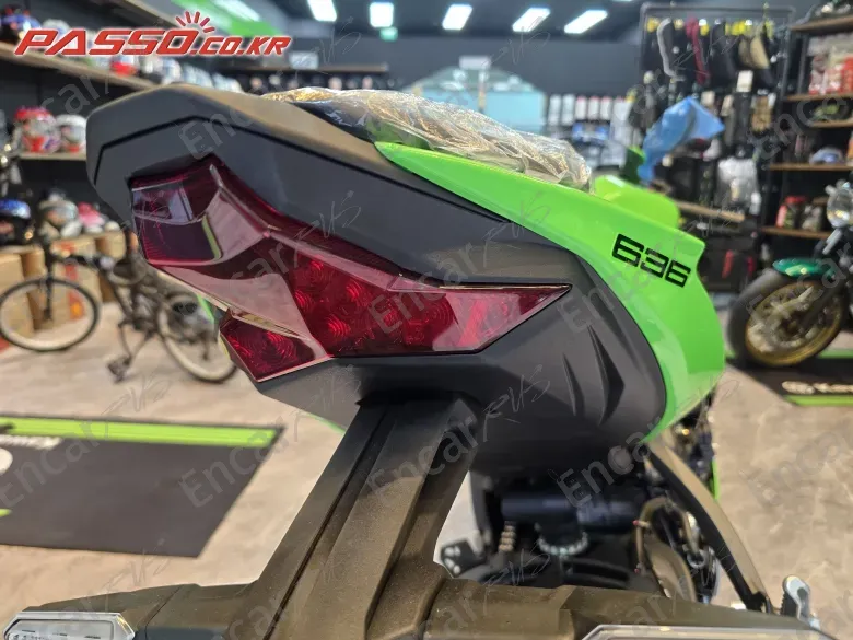 KAWASAKI ZX 6 R - фото 2