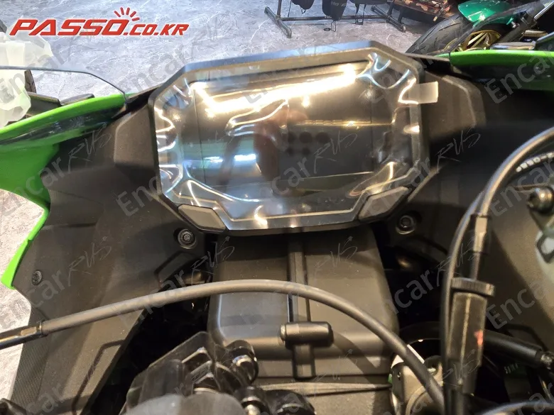KAWASAKI ZX 6 R - фото 3