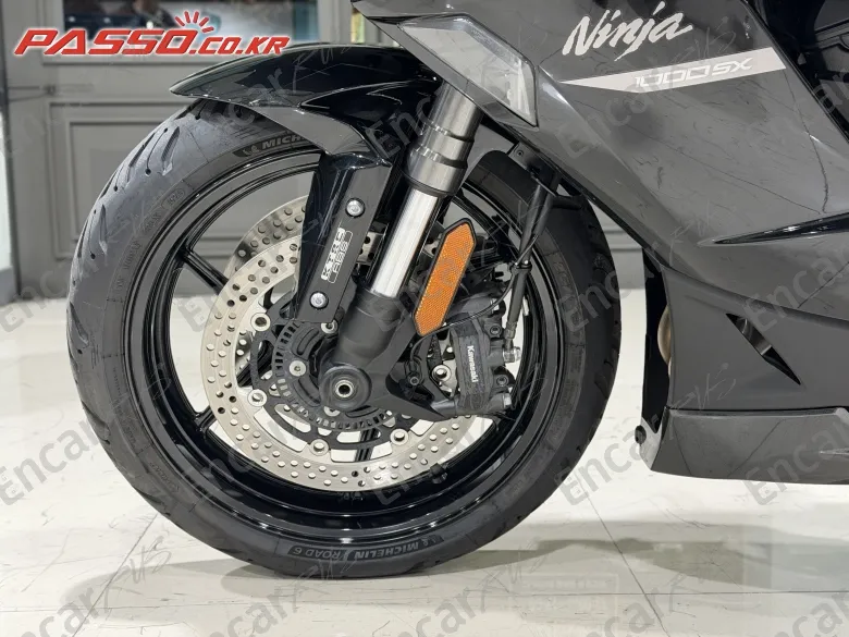 Kawasaki Z 1000 Sx - фото 5
