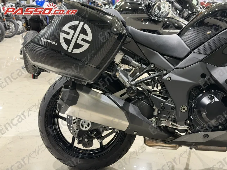 Kawasaki Z 1000 Sx - фото 6
