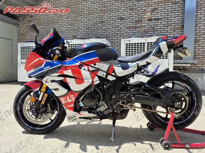 Suzuki Gsx R 1000 R - фото 1