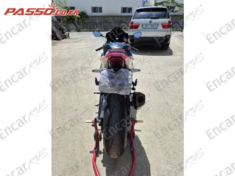 Suzuki Gsx R 1000 R - фото 2