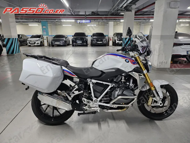 BMW R 1250 R - фото 0
