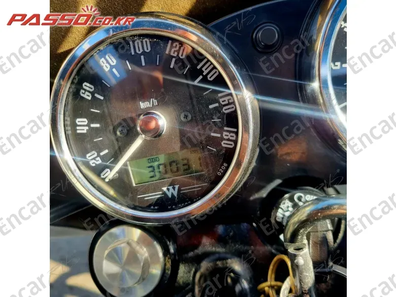 KAWASAKI W 800 - фото 4