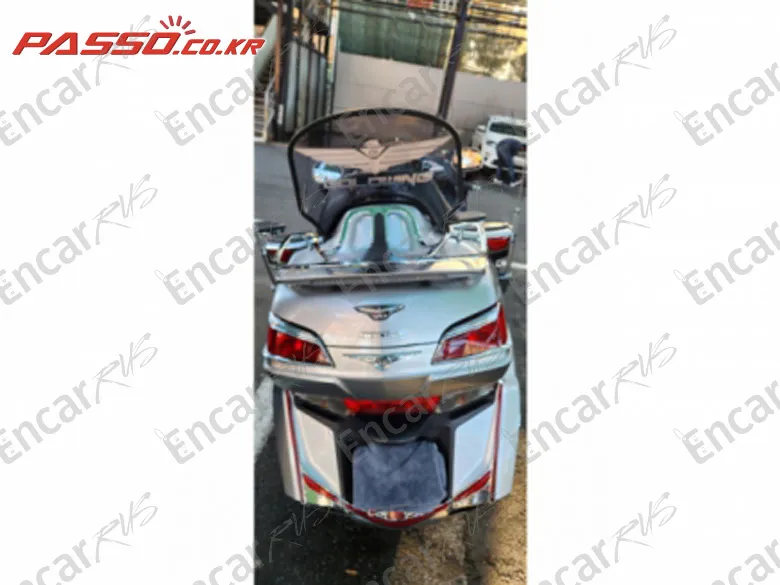 HONDA GOLDWING 1800 - фото 2