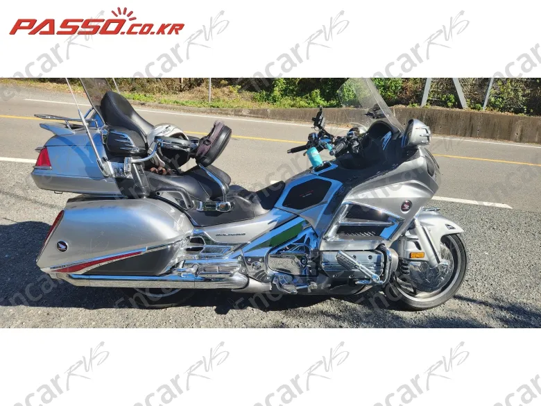 HONDA GOLDWING 1800 - фото 6