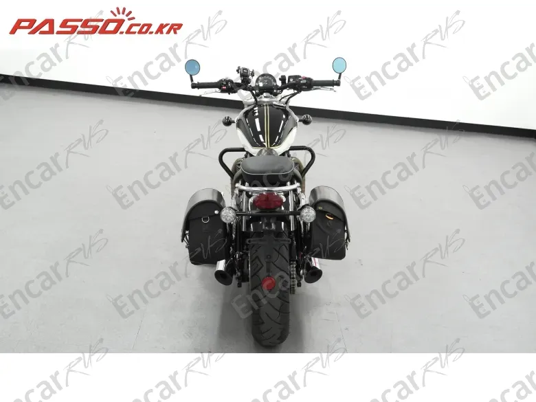Triumph Speedmaster - фото 2