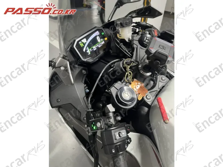 KAWASAKI ZX 6 R - фото 3