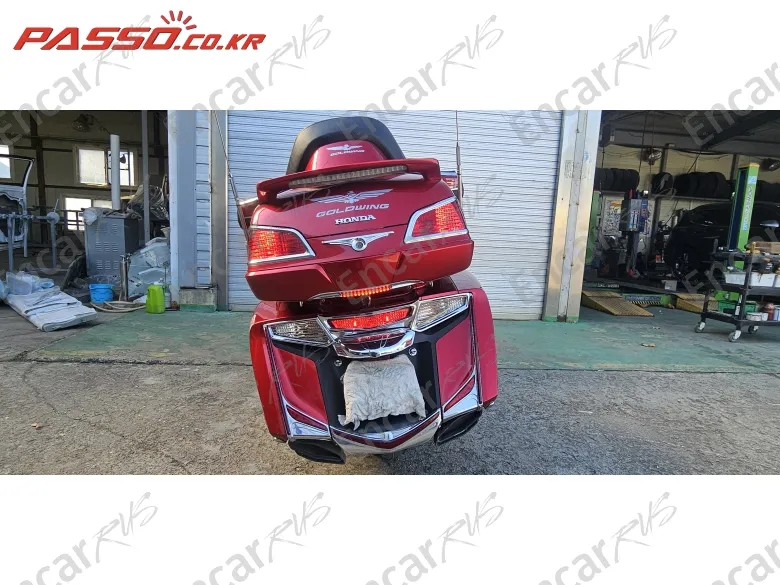 HONDA GOLDWING 1800 - фото 2