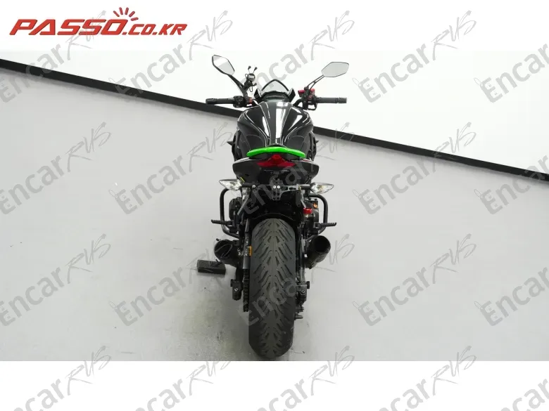 Kawasaki Z 1000 - фото 2