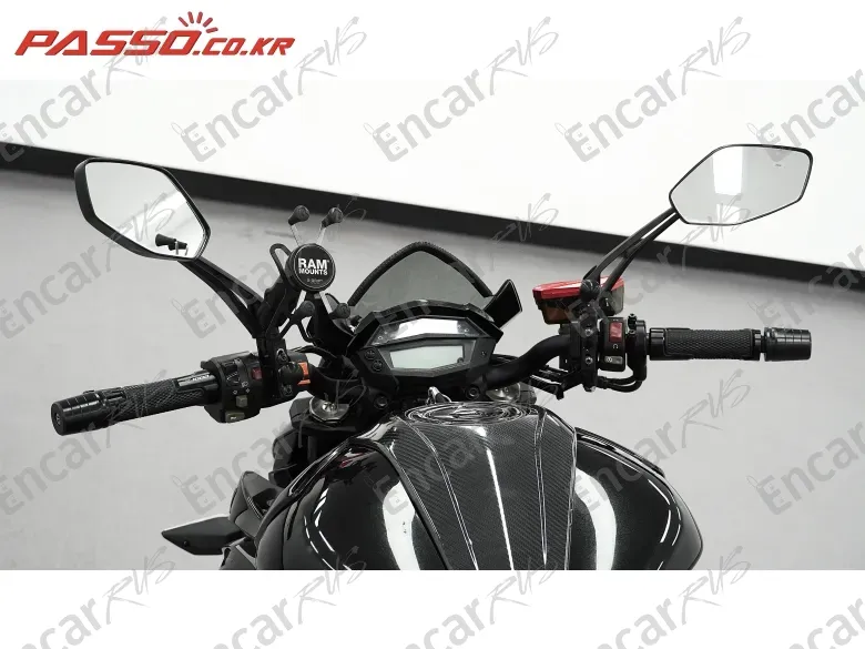 Kawasaki Z 1000 - фото 3
