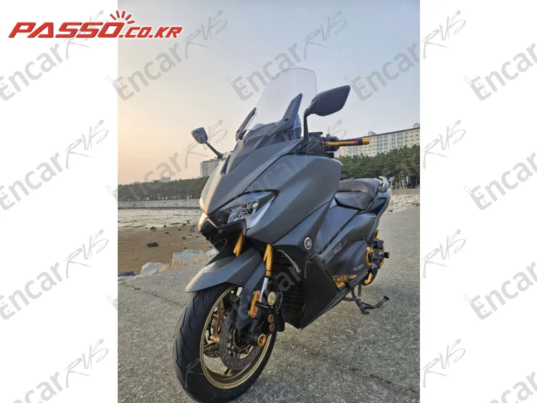 YAMAHA T MAX 560 - фото 2