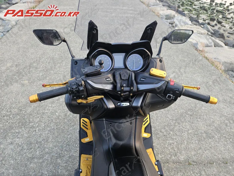 YAMAHA T MAX 560 - фото 3