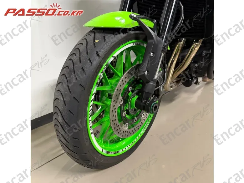 Kawasaki Z 900 Rs Abs - фото 5