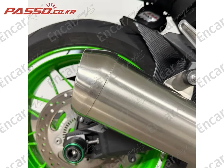 Kawasaki Z 900 Rs Abs - фото 6