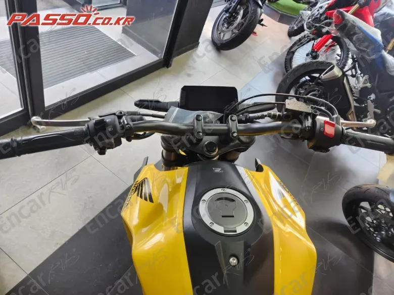 Honda Cb 300 R - фото 3