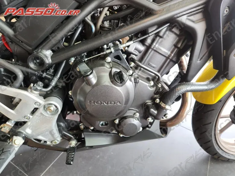 Honda Cb 300 R - фото 4