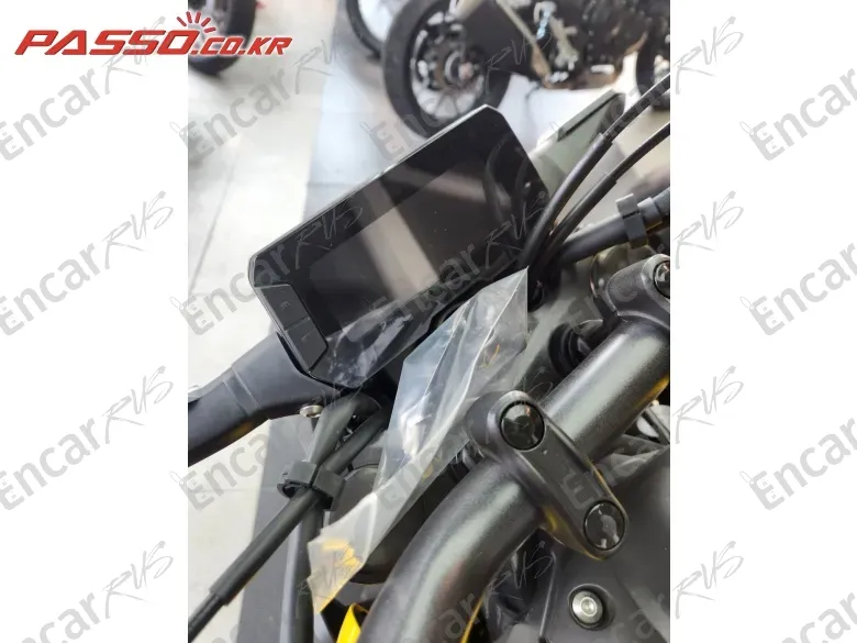 Honda Cb 300 R - фото 5