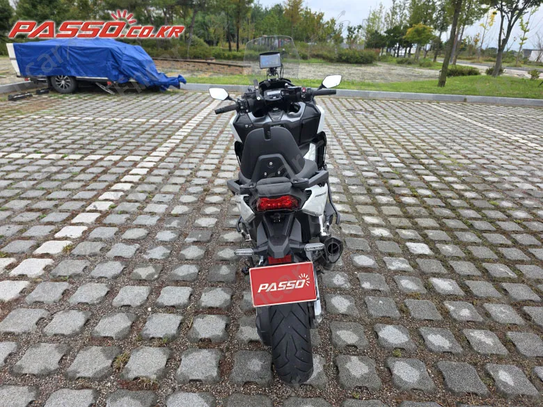HONDA FORZA 750 - фото 2