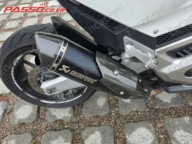 HONDA FORZA 750 - фото 6