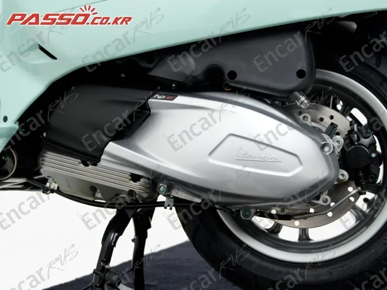 Vespa Gts 300 Classic - фото 4